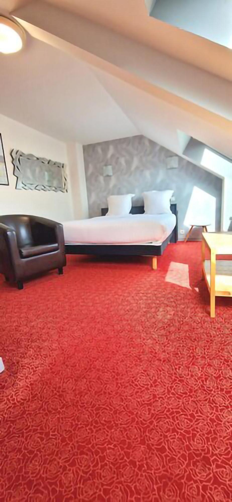Brit Hotel Essentiel Pontivy Robic Exterior foto